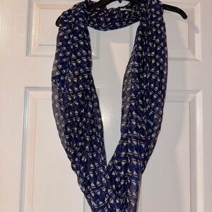 Navy Blue Light Blue and Pink Geometric Triangle Pattern Infinity Scarf 💙